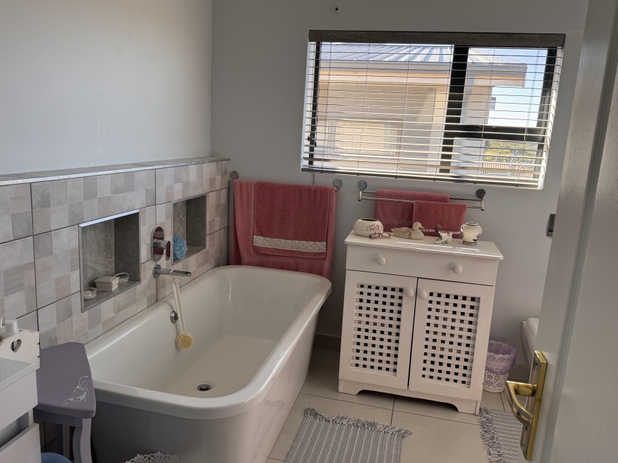 3 Bedroom Property for Sale in Monte Christo Western Cape